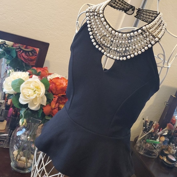 B-Envied halter top BLACK - Picture 1 of 5